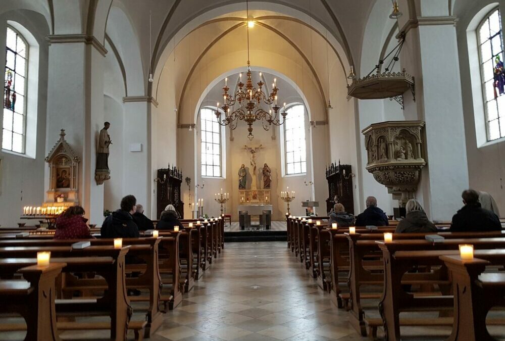 Segnungsandacht zum Valentinstag lockte Paare in die Kirche