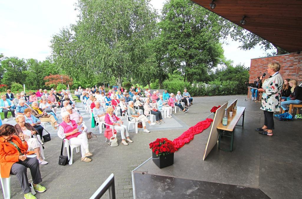 Kfd feiert in großer Runde Maria Magdalena